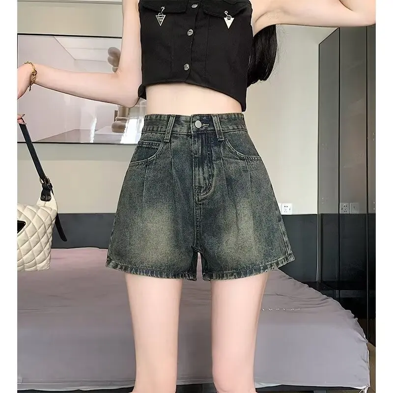 

Distressed Wide Leg Denim Shorts for Women's 2024 Summer New Loose Fitting Age Reducing and Slimming Oversized A-line Hot Pants