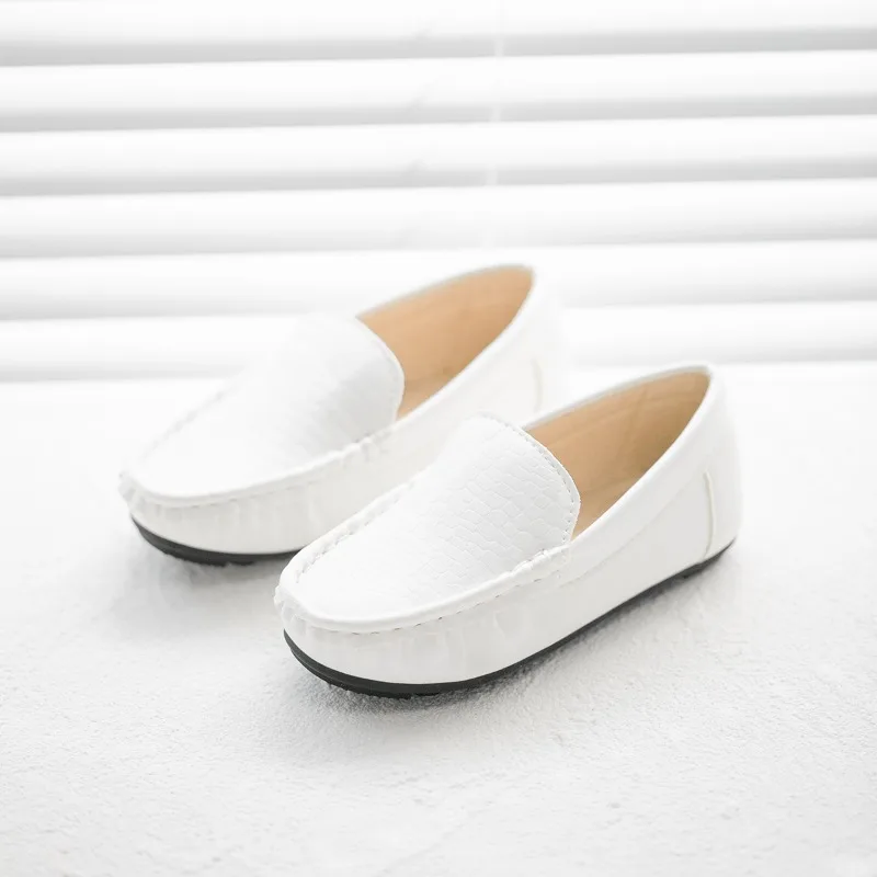 Simple New Boys Catwalk Leather Shoes 2026 Versatile Kids School Formal Uniform Flat Shoes Children Causal Performance Loafers