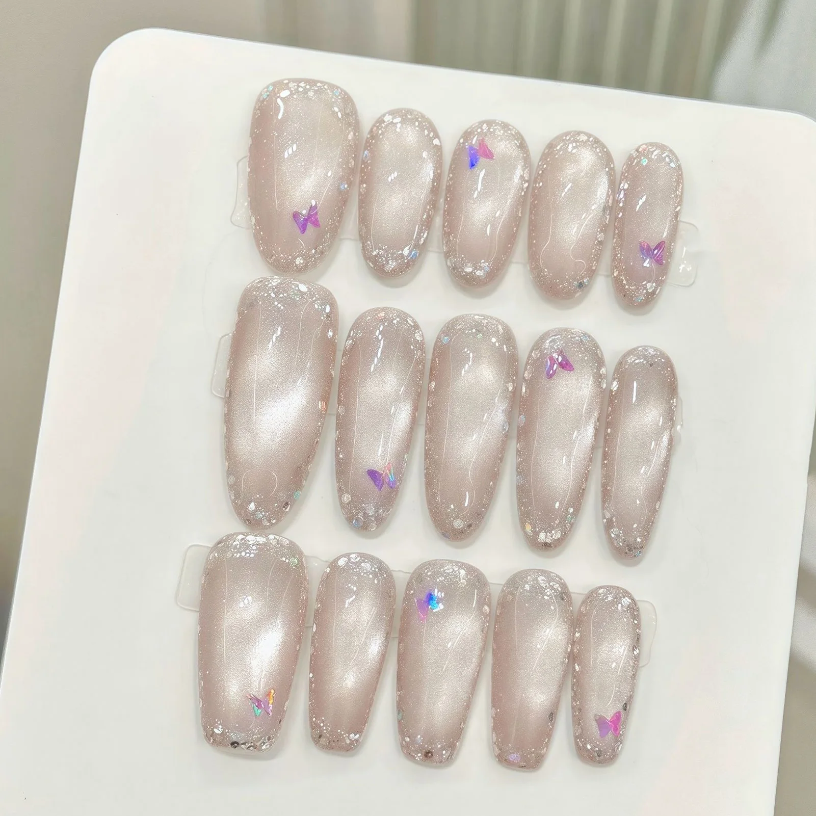 

10pcs Flash Clear Cat's Eye False Nail Tips Garland Sequins Colorful Butterfly Press On Nails Simple Korean Style Handmade Nails
