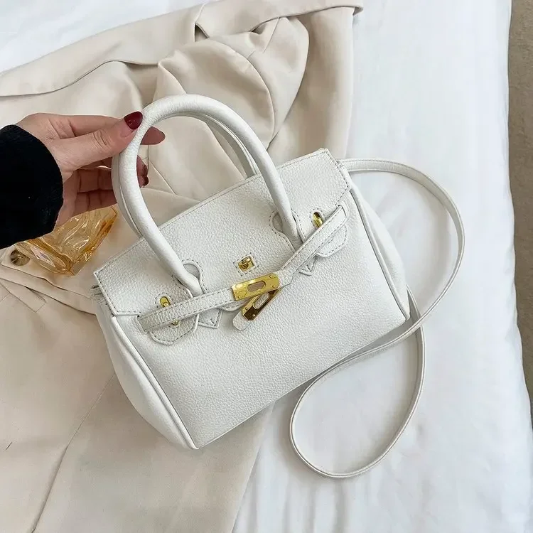 

Niche Design Portable Women's Bag Summer 2025 New Fashion Platinum Bag Versatile Shoulder Bag Messenger Bag