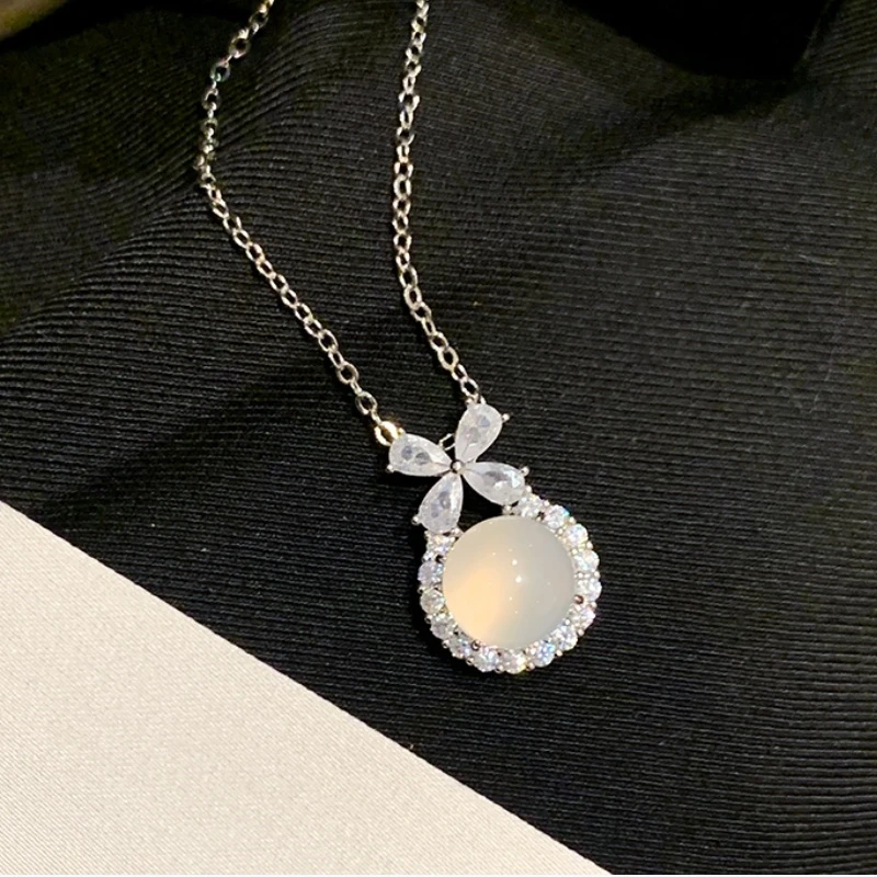 S925 pure silver flower white jade marrow necklace for women, light luxury, niche, sweet collarbone chain, Xiaohongshu, same new