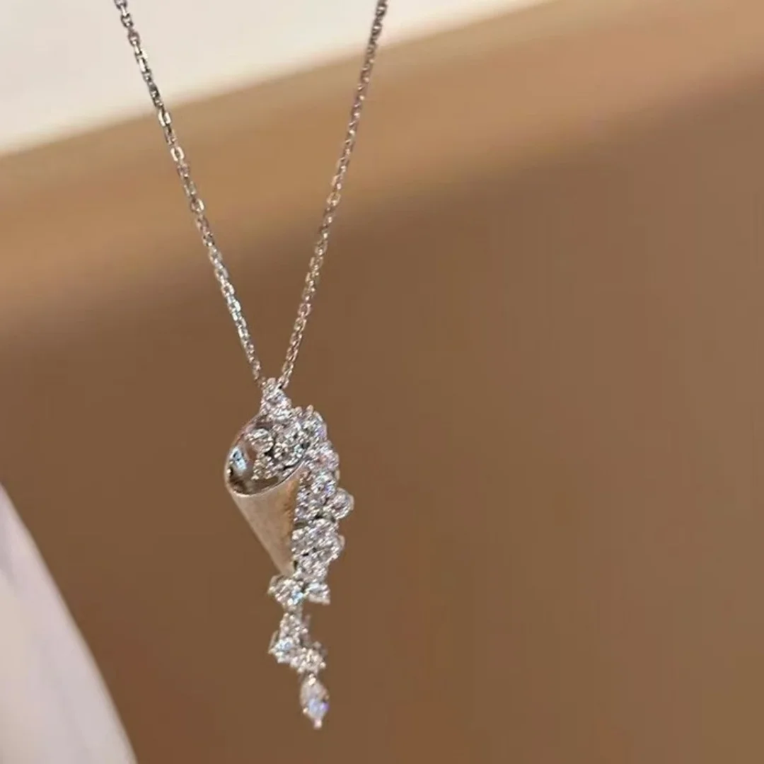 

DUTRIEUX Изысканное ожерелье с блестящей звездой и цирконием с кисточками для женщин, роскошный дизайн, колье, нежная цепочка на шею, вечерние ювелирные изделия, подарки