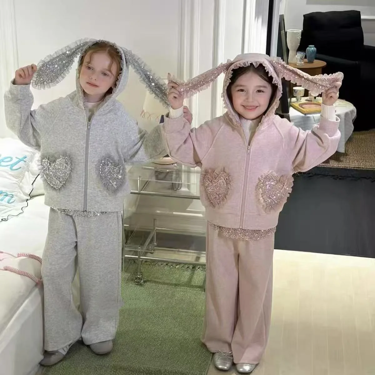 Girls Sweet Hoodies Set 2026 Spring Autumn New Girls Sequins Hooded Top Straight Leg Pant Two Piece Set