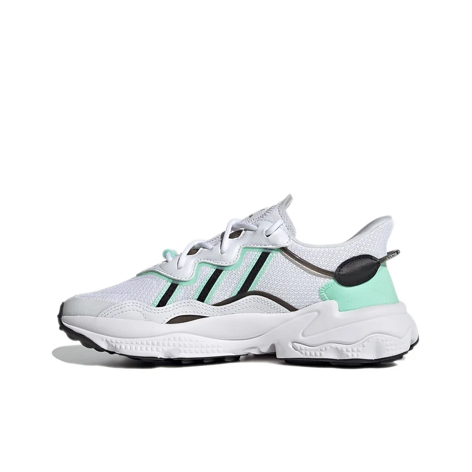 adidas-originals-ozweego-chaussures-decontractees-pour-femme-a-tige-basse-blanc-noir-fz3779