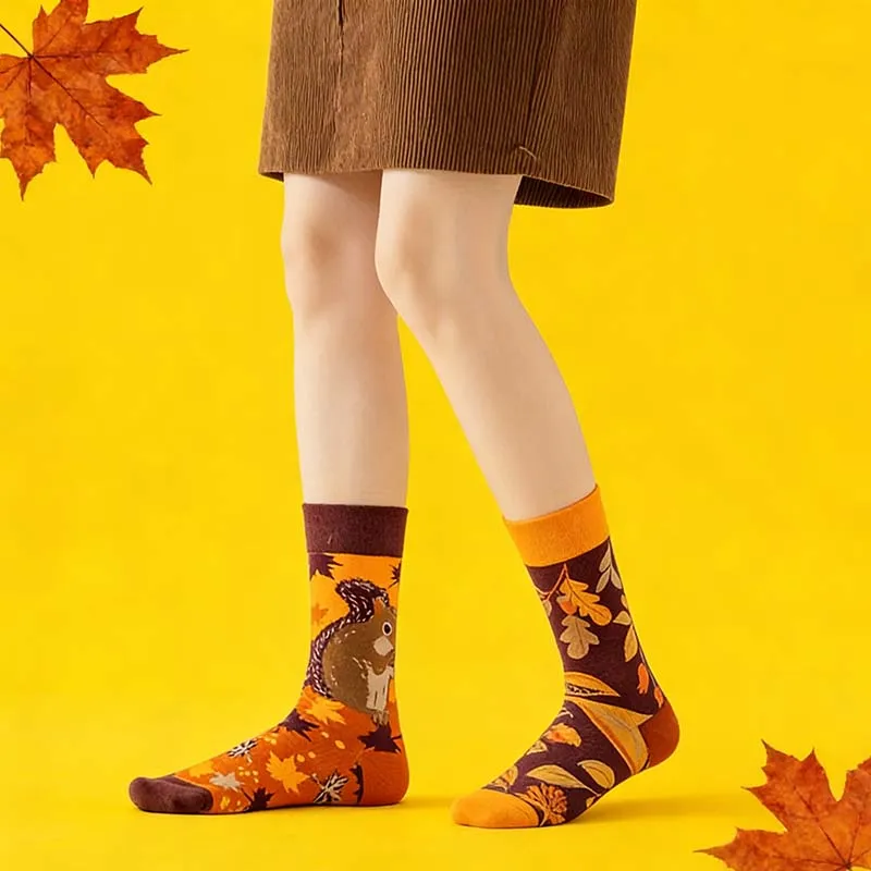 1 Pair Forest Squirrel Maple Leaf Pattern Mid-Calf Socks, Asymmetrical Playful Design, Seasonal Versatile Unisex Mid-Calf Socks