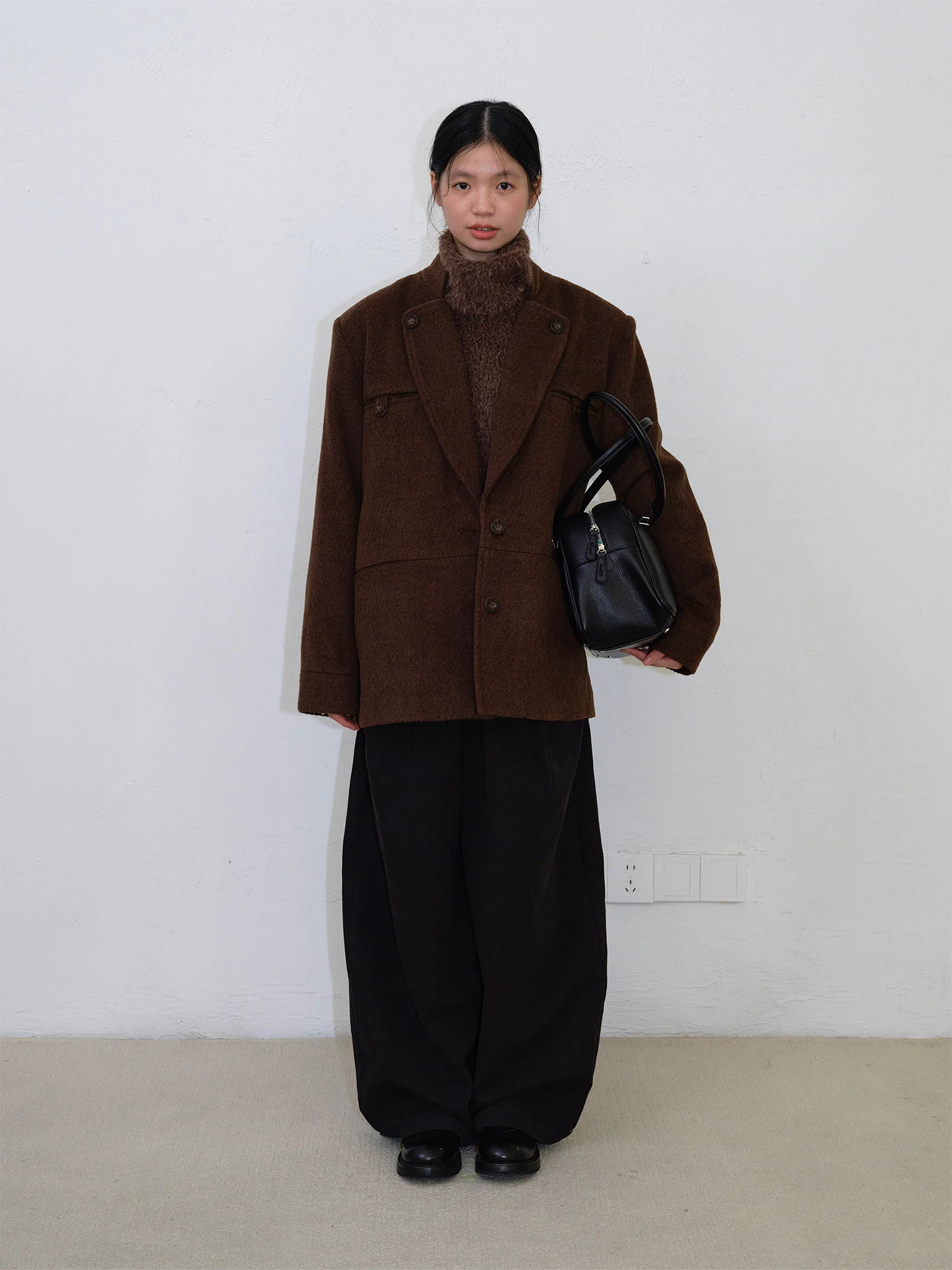 

Коричневые свободные подплечники в стиле ретро, повседневная шерстяная костюмная женская верхняя одежда, винтажная одежда с длинными светами, обычная длина, пуговицы...