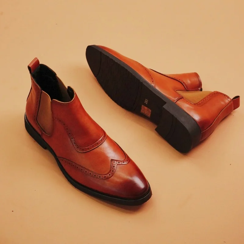 

British Style Men's High Top Leather Casual Shoes Pointed Toes Thick Soles Ankle Boots Retro Brown Men's Business Workwear Shoes