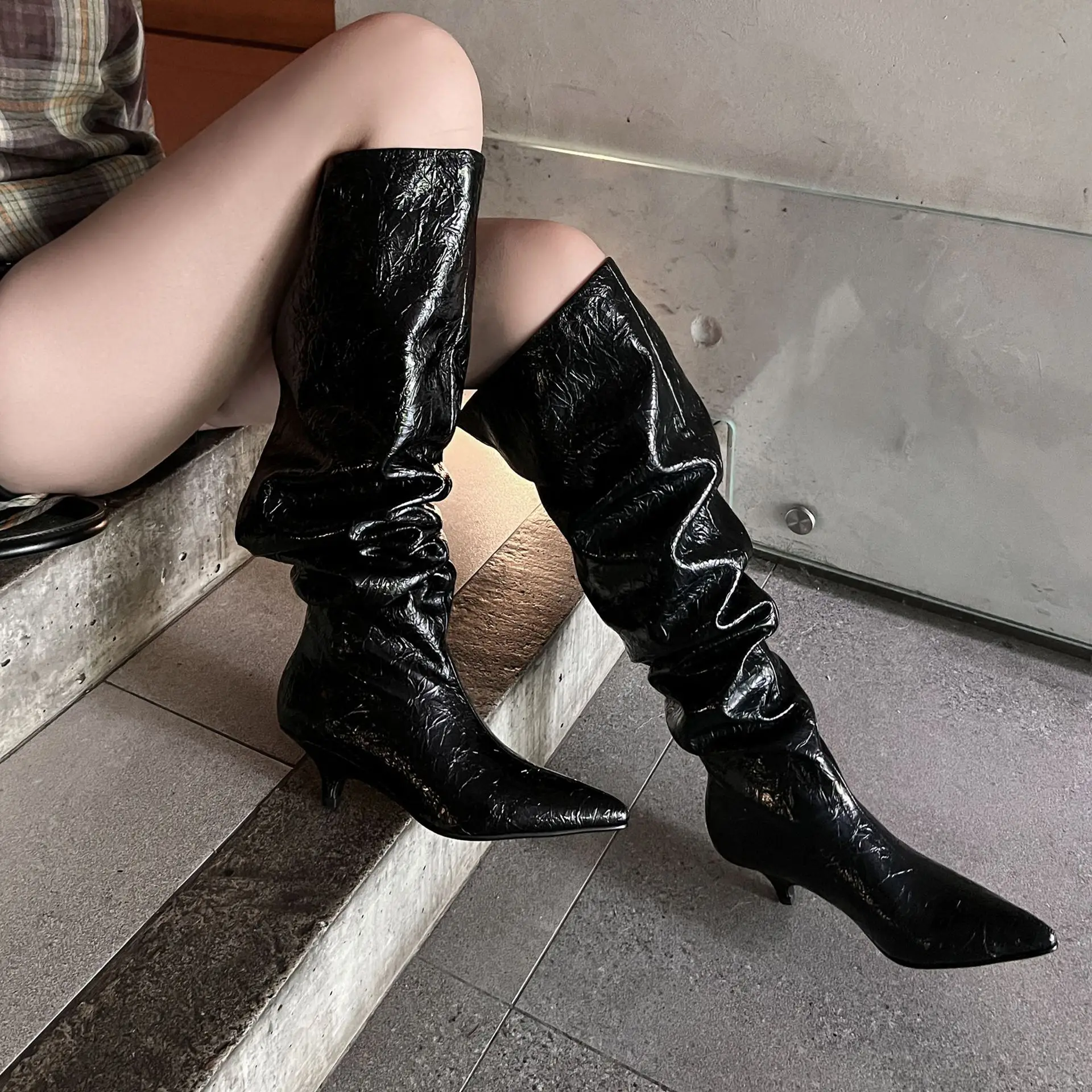 Spice girls glossy pleated piled boots women's small pointed toes thin heels high boots retro patent leather thin but knee long