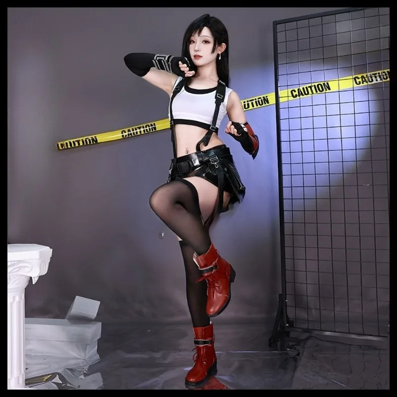 زي تنكري من Game Tifa Lockhart، قميص أبيض، تنورة سوداء JK، مجموعة كاملة من الملابس الرياضية، زي لعب الأدوار للنساء والفتيات
