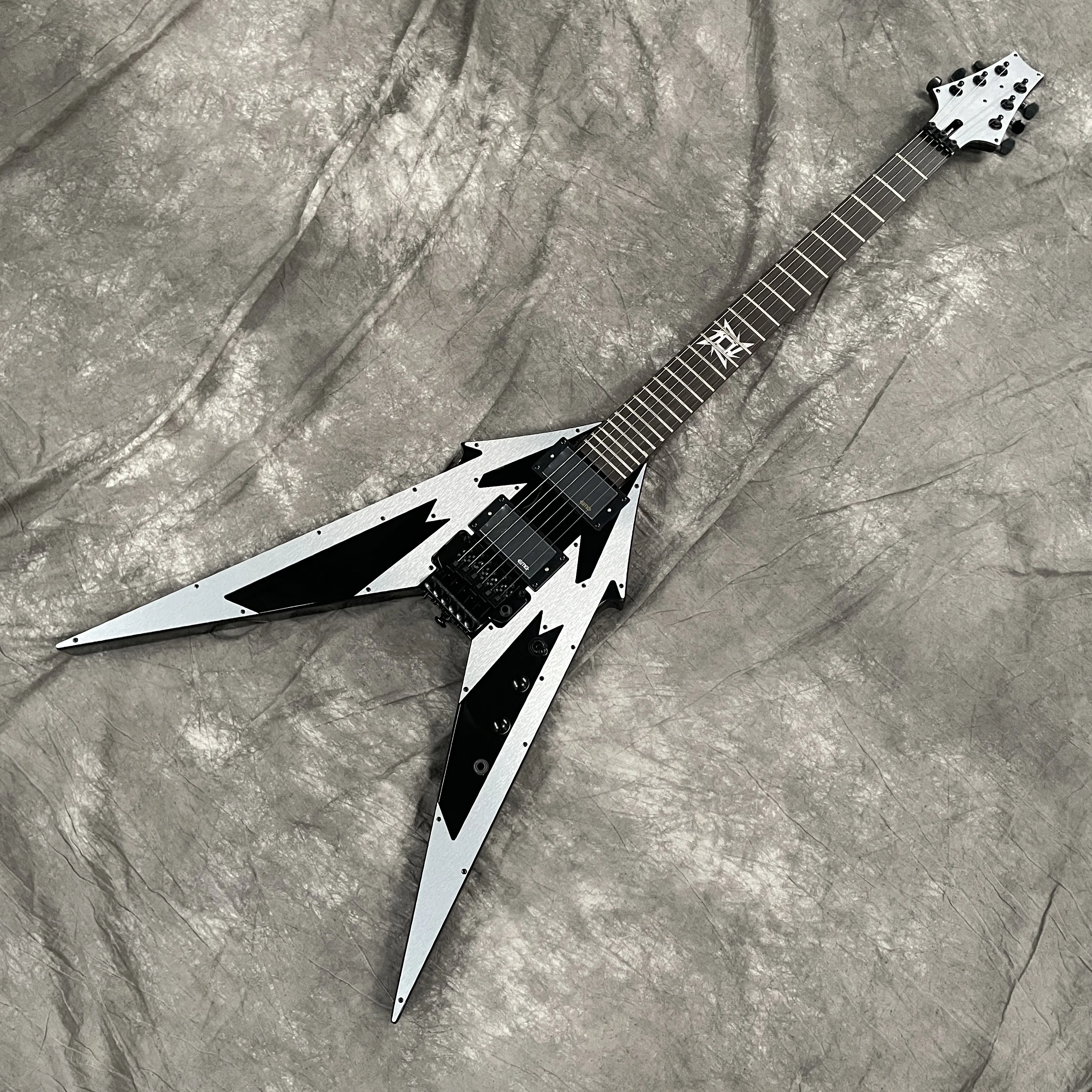 

Электрогитара Custom Alum Body Fly V с специальной инкрустацией, быстрая доставка