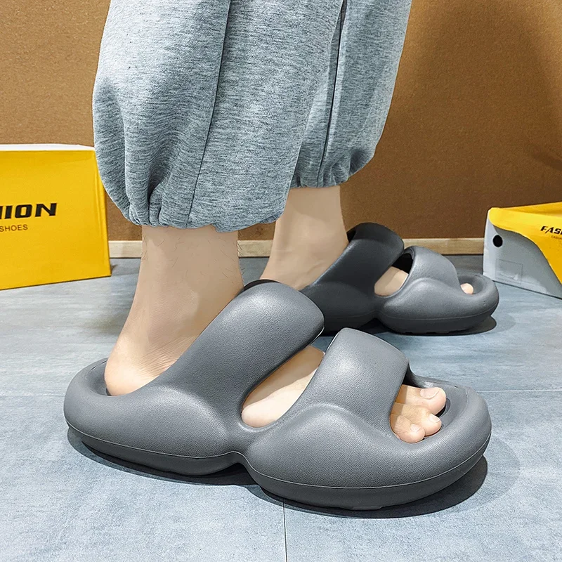 2024 Populaire Heren-En Damesslippers, Vrijetijdsschoenen Voor Binnen, Populaire Sandalen Met Zachte Buitenzolen, Een Paar Slippers