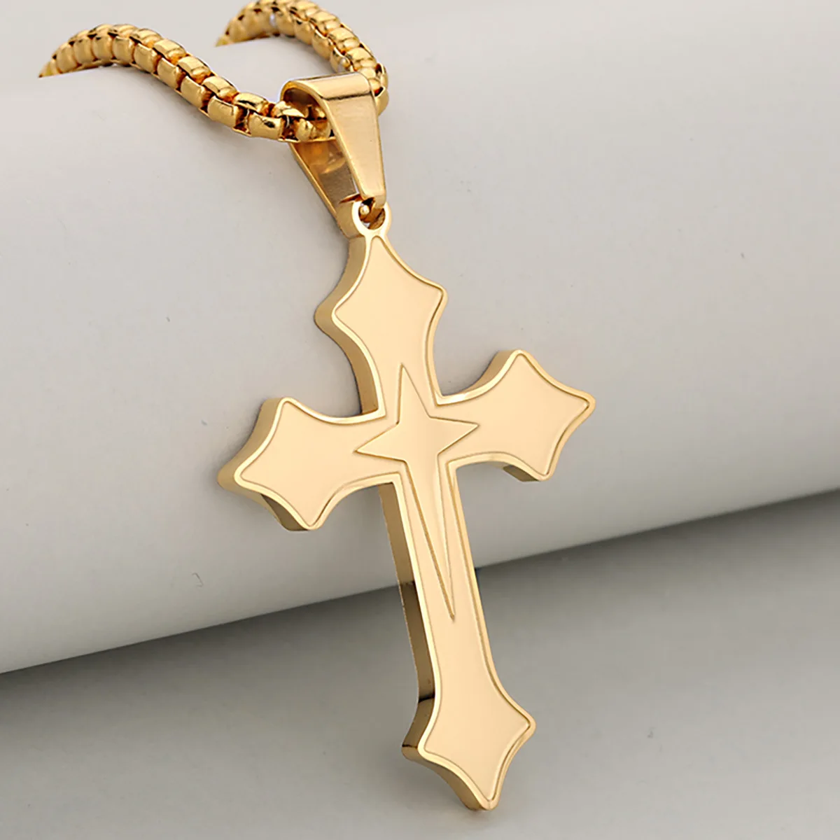 

Hip-Hop Retro Trend Fashion Stainless Steel Oil-Dripping Cross Pendant Necklace for Men, Color-Fast Fashion Daily Necklace
