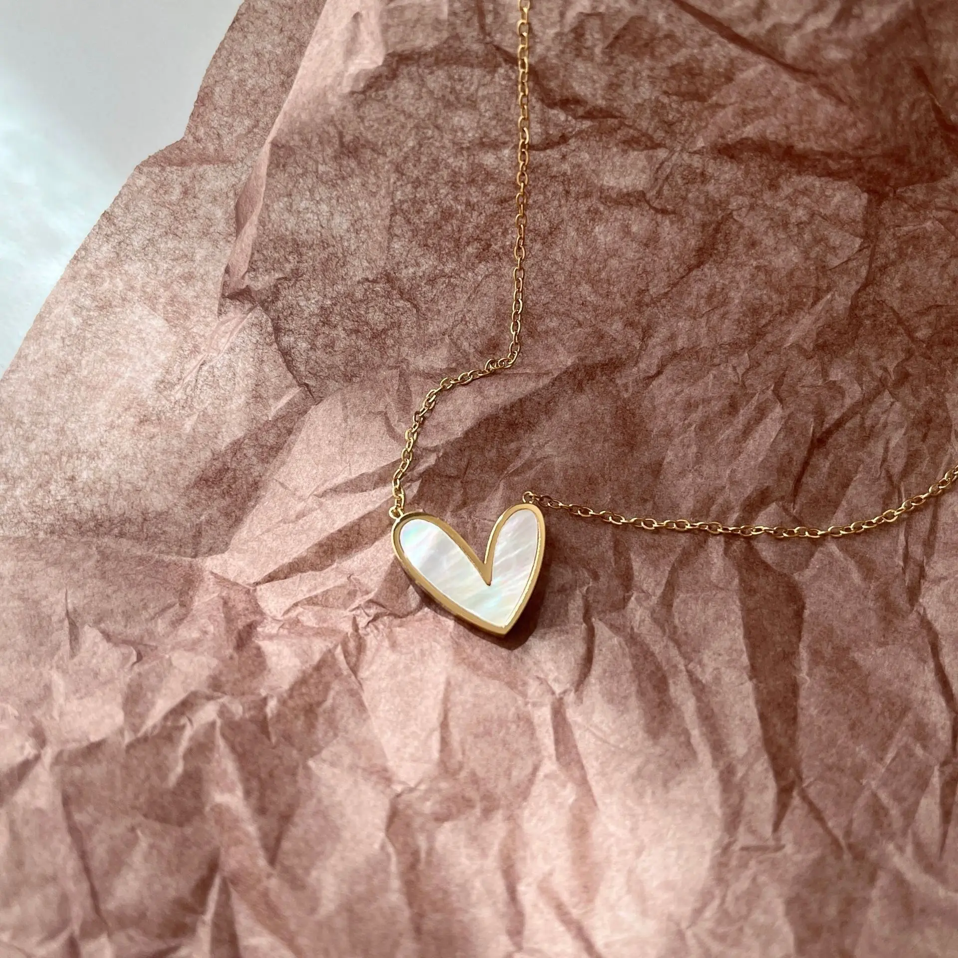 Stainless Steel Shell Love Heart Pendant Necklace For Women Gold Color Korean Style Clavicle Chain Wedding Party Jewelry Gifts