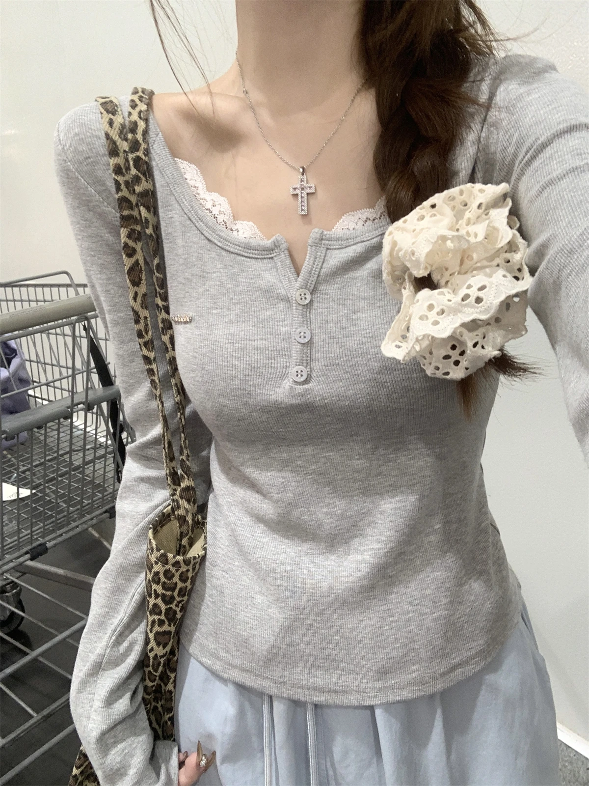 Long Sleeve Lace Button Neckline T-Shirt Women's Spring Autumn Winter Slim Fit Korean Style Sweet Chic Base Layer Top