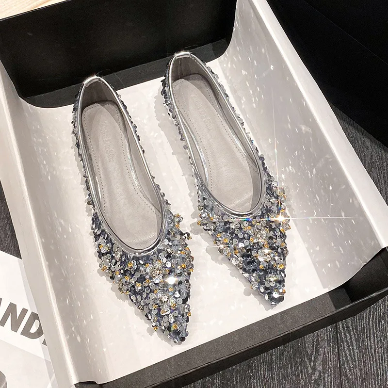 Big Size Shoes Woman Crystal Casual Female Sneakers Pointed Toe Flats Shallow Mouth Large Size Rhinestone New Dress Glitter