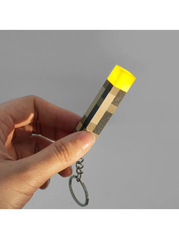 Mini oplaadbare zaklamp sleutelhanger |   Spelmodel speelgoed van kunststof |   Rugzakdecoratie hanger |   Feestartikelen voor feestdagen - afbeelding 2