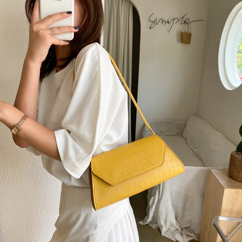 

Textured popular small bag 2023 new trendy Internet celebrity fashion women's bag versatile shoulder armpit bag