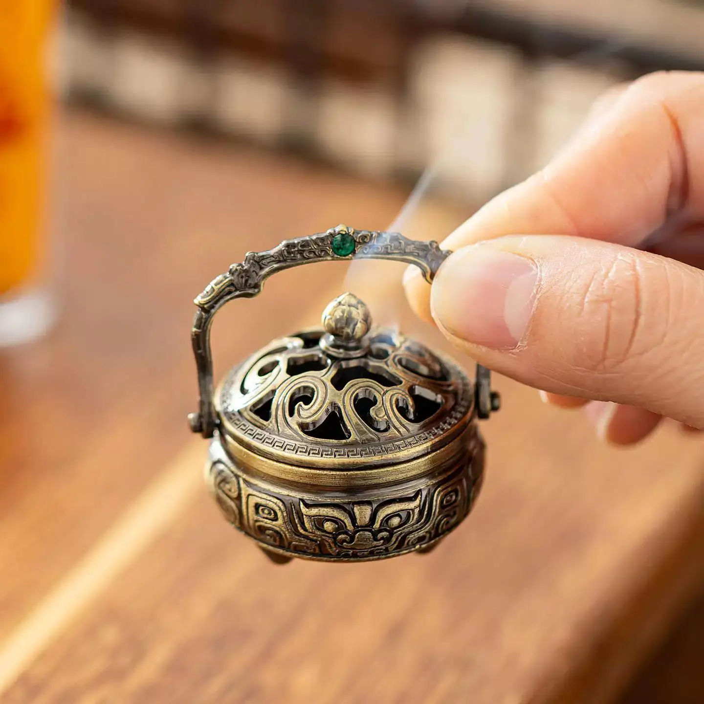 Metal Small Incense Burner, Household Indoor Auspicious Cloud Incense Burner, Small Pot Incense Burner