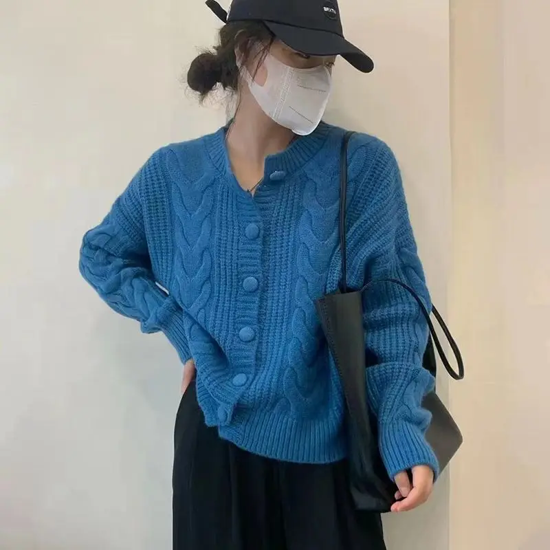 

2023 New Simple Literary Thickened Cardigan Early Autumn Soft Milk Style Loose Sweater Coat Solid Color Commuter Tide Knitting