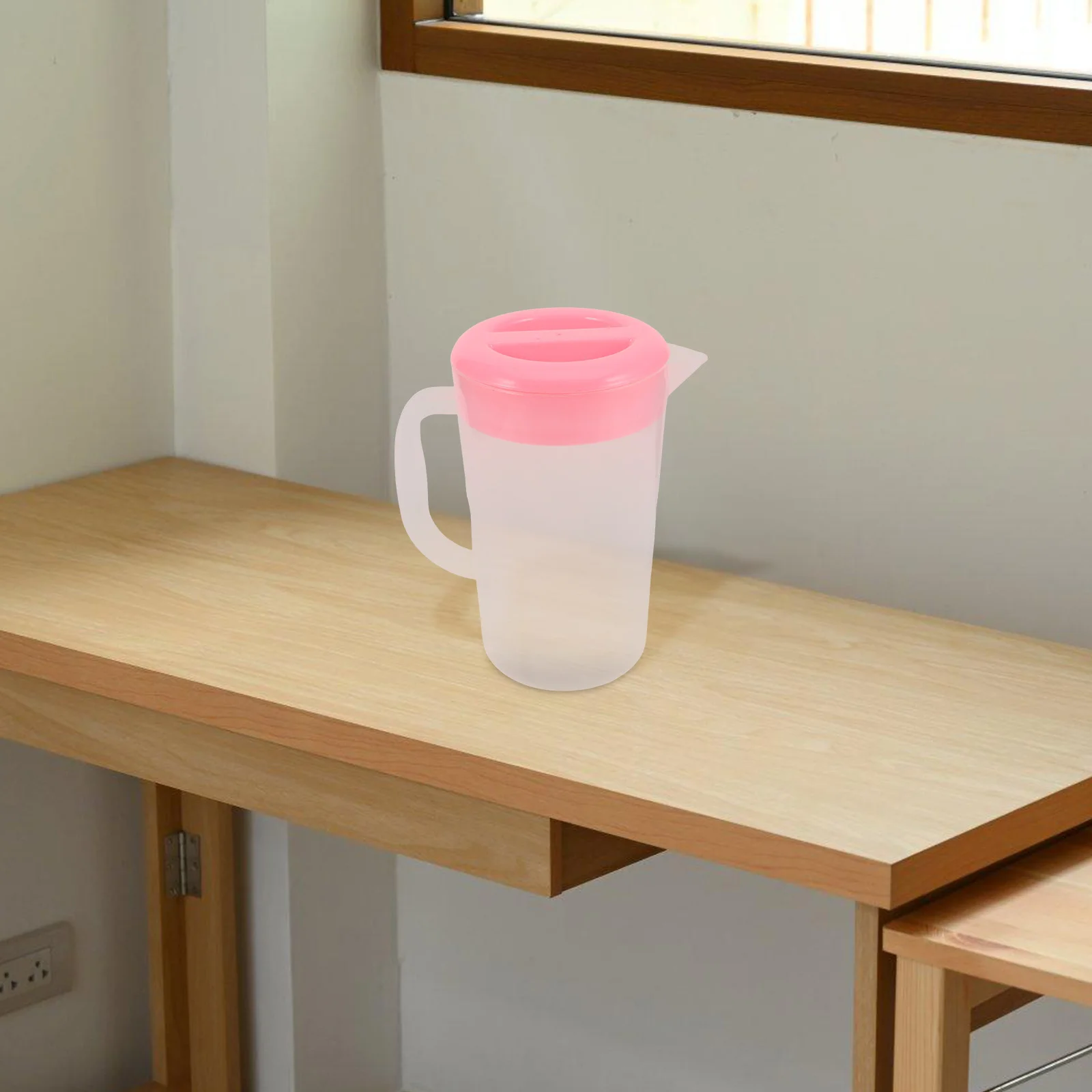 

Large Capacity Water Pitcher Food-Safe Plastic Cold Resistant Beverage Jug Heat Conduction For Juice Beer Milk Tea Party