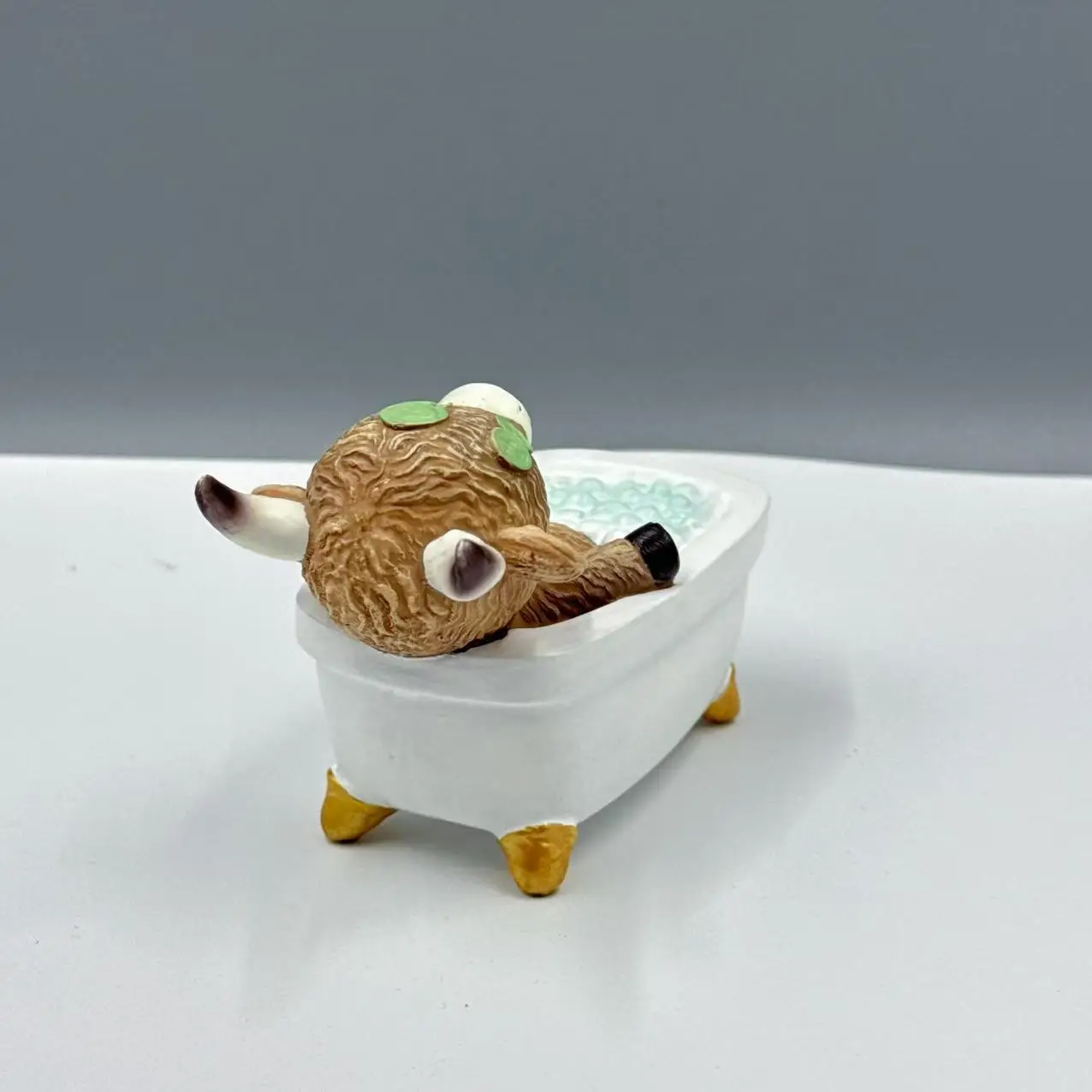 Creative Home Desktop Resin Bathroom Bath Highland Cow Statue Ornament Holiday Ornaments