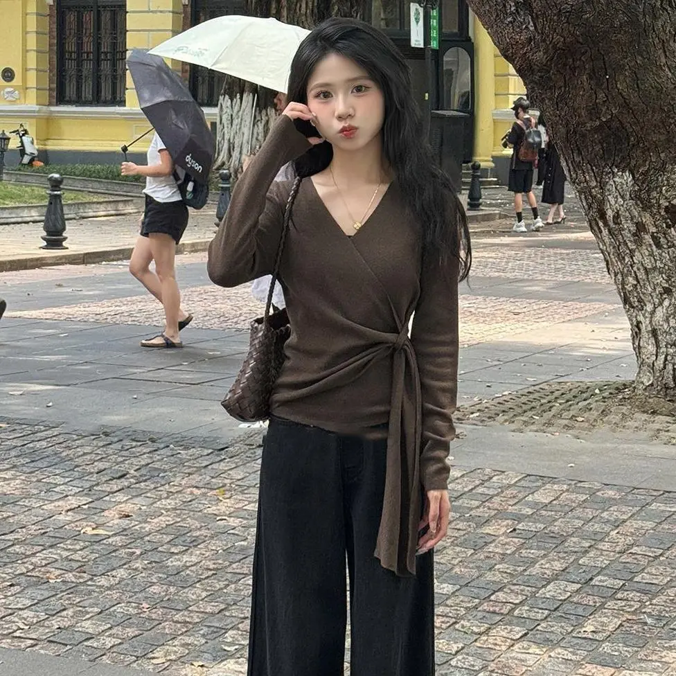 2025 Autumn New Women's Red Knit Long Sleeve Top Cross Tie Design Slim Fit T-Shirt Base Layer Sweater