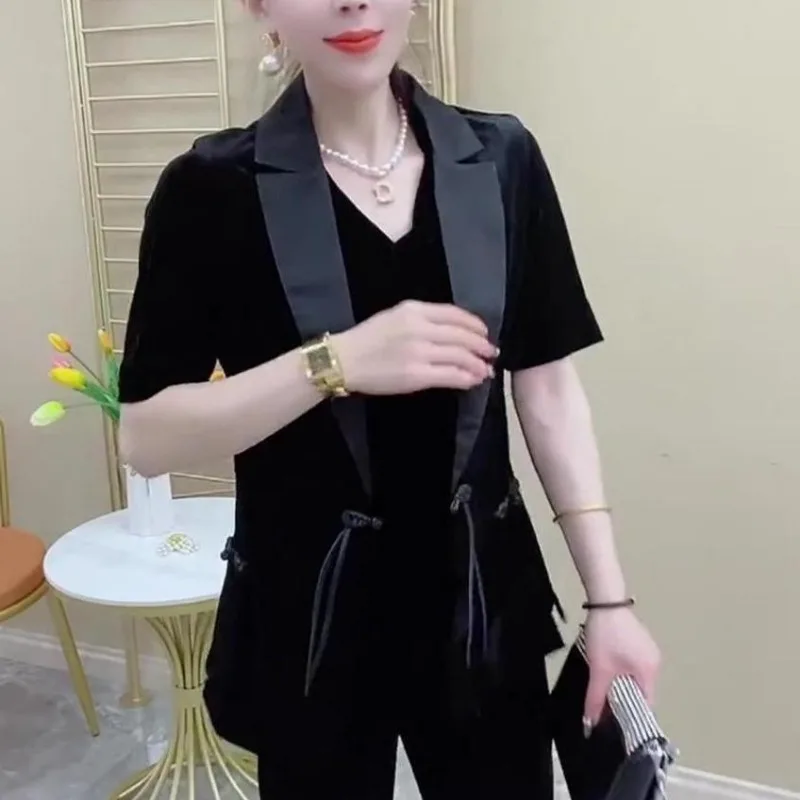 Chinese Style Retro Vests Women Velvet Cozy Sleeveless Casual Waistcoats Temperament Solid All-match Notched Design Simple Lady