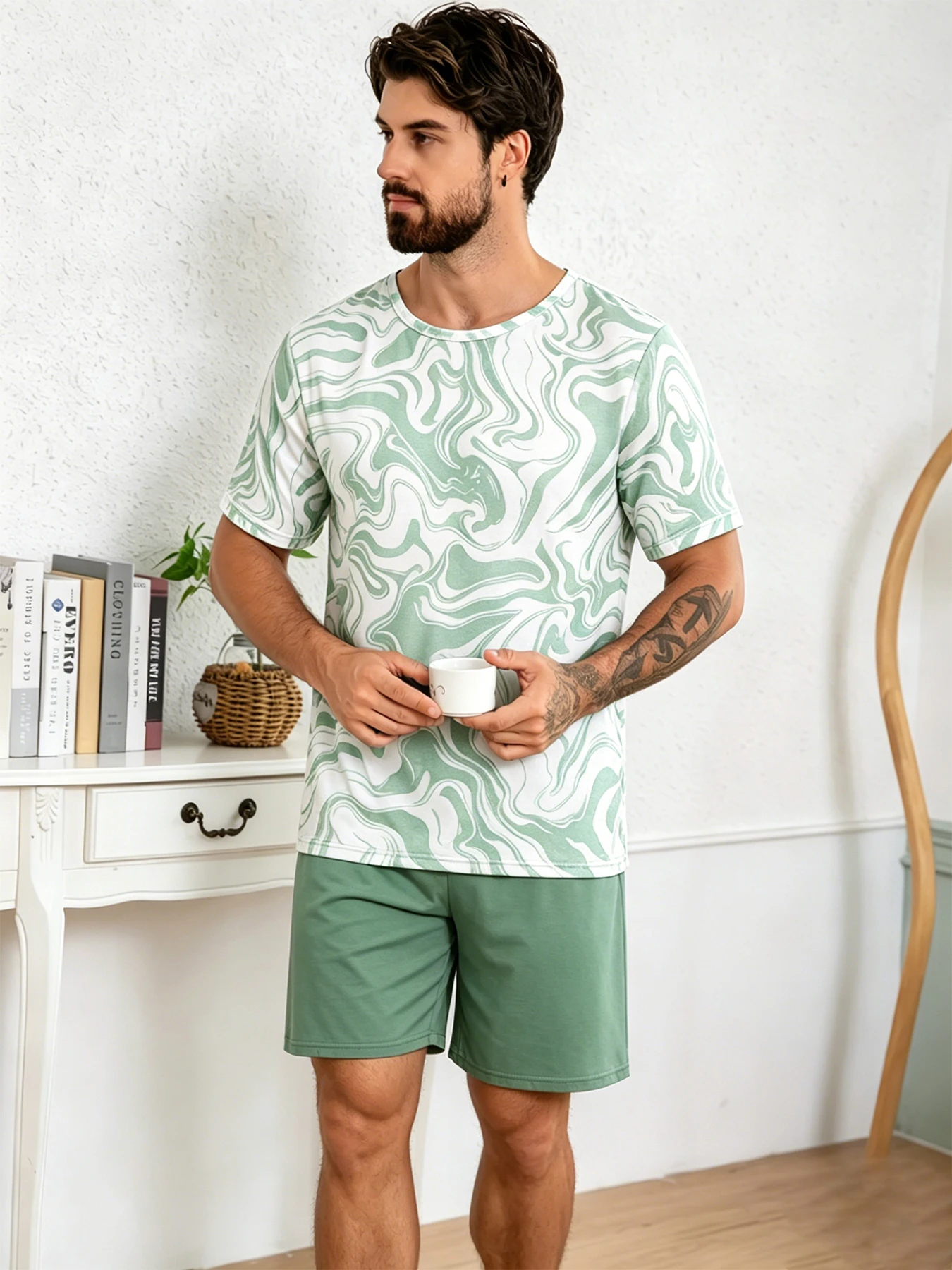 

Men's Stylish Pajama 2Pcs pajama Set Short Sleeve And Plaid Shorts Comfortable Soft Sleepware Loungewear Can Be Worn Outside Pjs