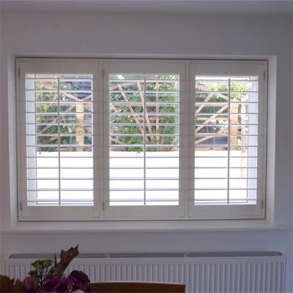 Inside Mounted Basswood Louver Vertical Wood Window Plantation Shutters Modern Movable Louvers