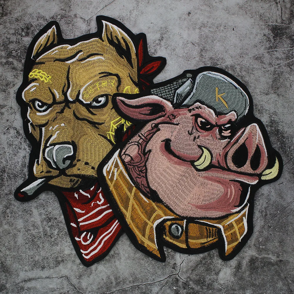 Cerdo con chaleco: todo lo que necesitas saber sobre este accesorio punk y cómo usarlo