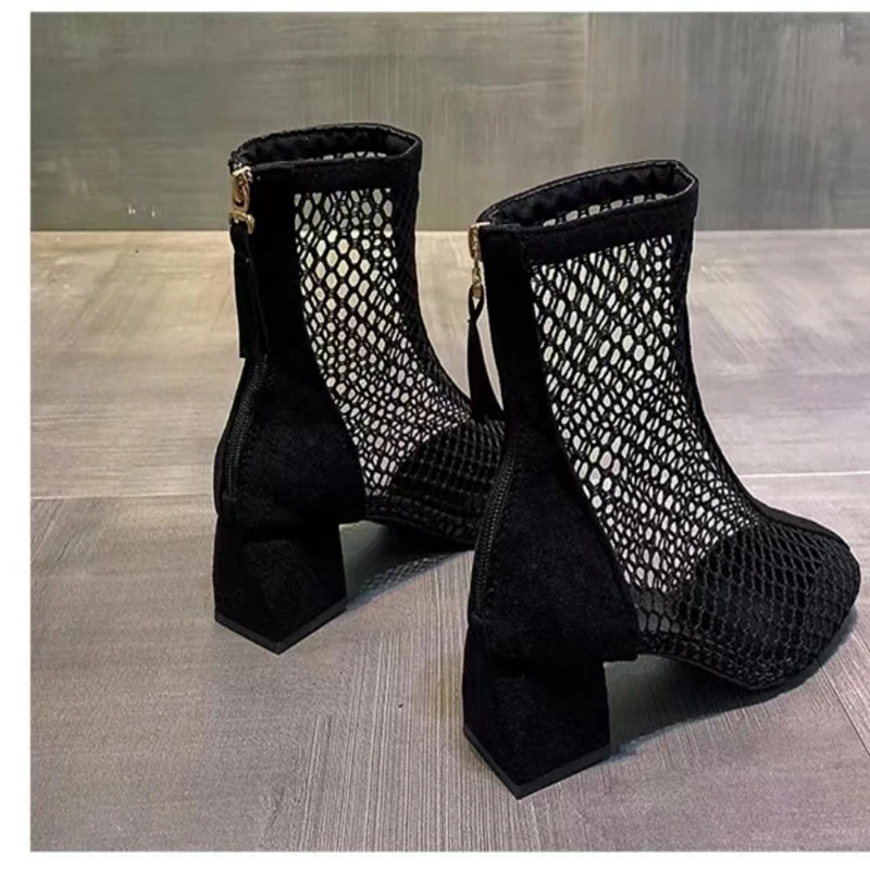 2024 Large Size New Fashionable Sports Sexy Mesh Hollow Boots Solid Color Square Thick Heel Summer Casual Sandals