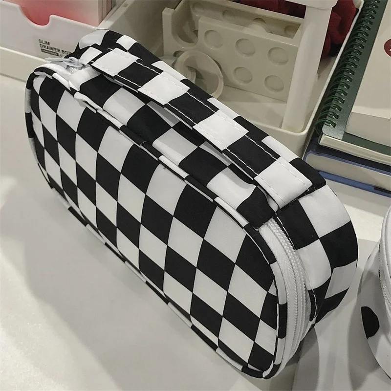 Simple Large Capacity Black and White Plaid Pencil Case Portable Canvas Material Pencil Bag School Office Supplies Stationery