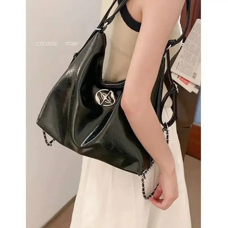 Bloom Sweet Cool Black Mochila Women Vintage Pu Leather Chain Chic Y2k Backpack Female Retro Casual Shoulder Bags Handbag New