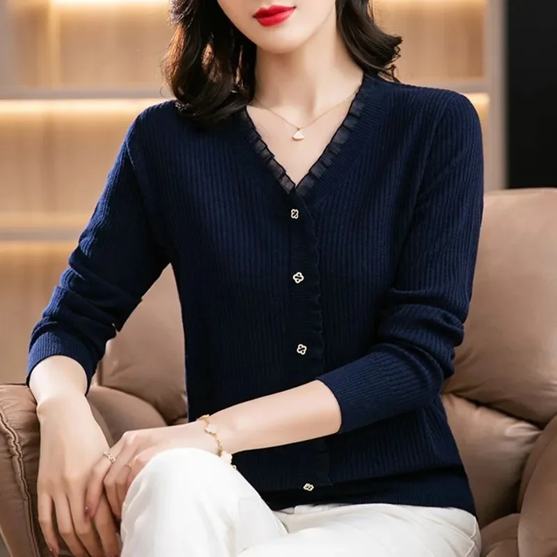 Large Size Sweater Women's New V-Neck High Quality Coat Lace Knitwear Spring Autumn 2026 With Loose Top Bottoming Shirt Female