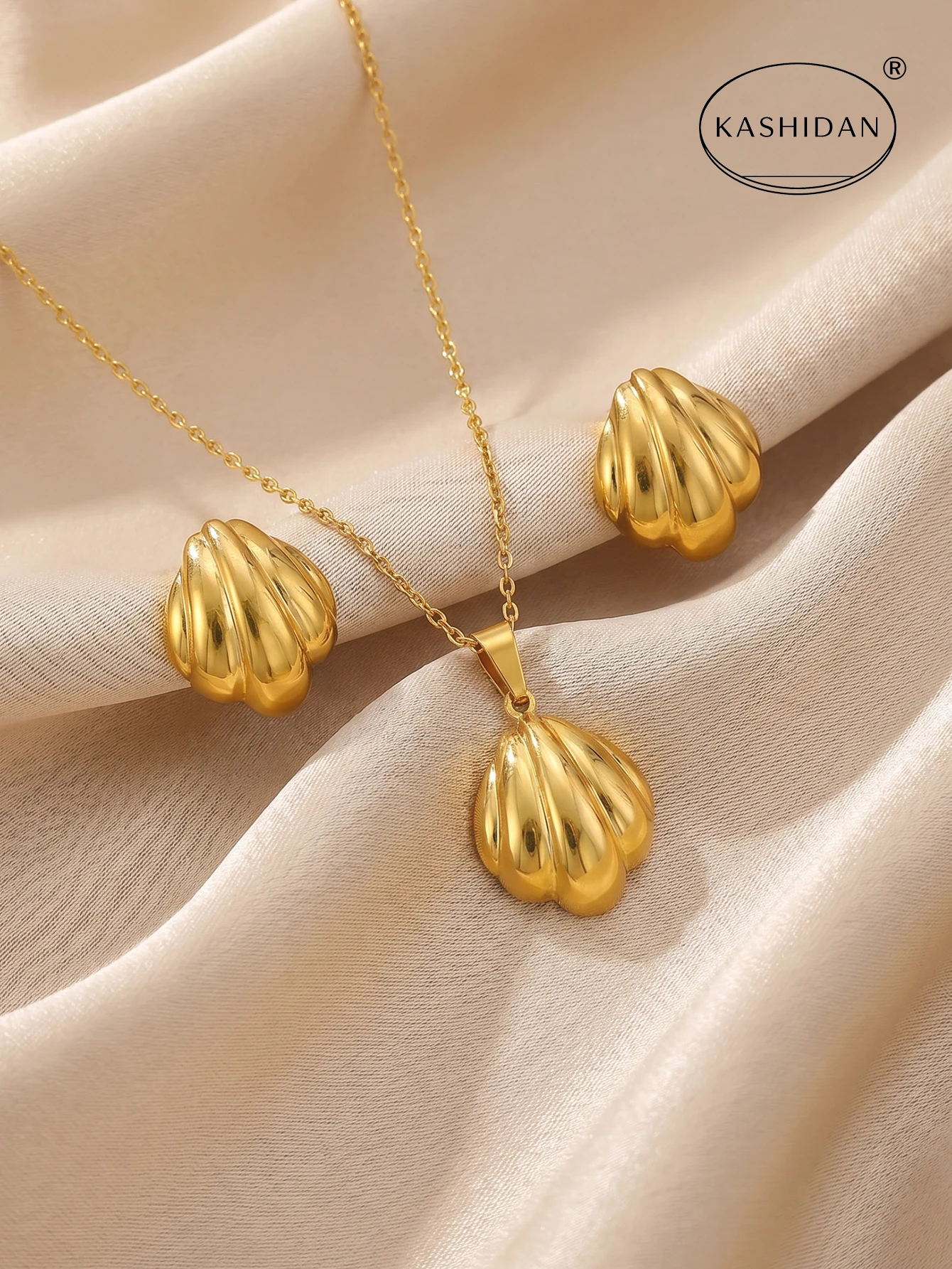 Trendy Gold Color Stainless Steel Jewelry Set Geometric Large Embossed Marine Shell Pendant Jewelry