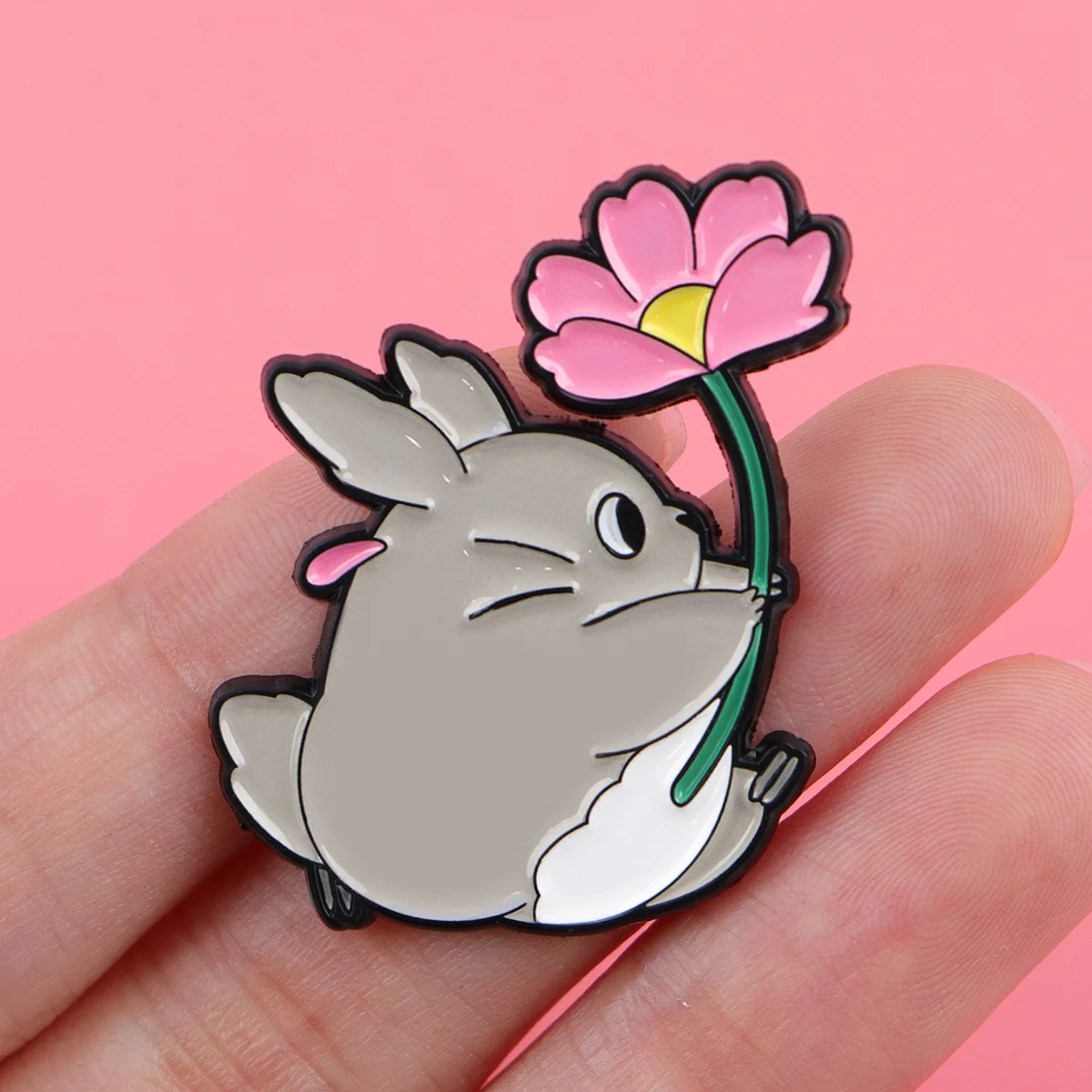 Pin esmaltado de elfo gris Kawaii, broche de Metal de Anime, mochila, sombrero, bolso, Collar, insignias de Totoro, regalo de colección de joyería de moda para hombres y mujeres