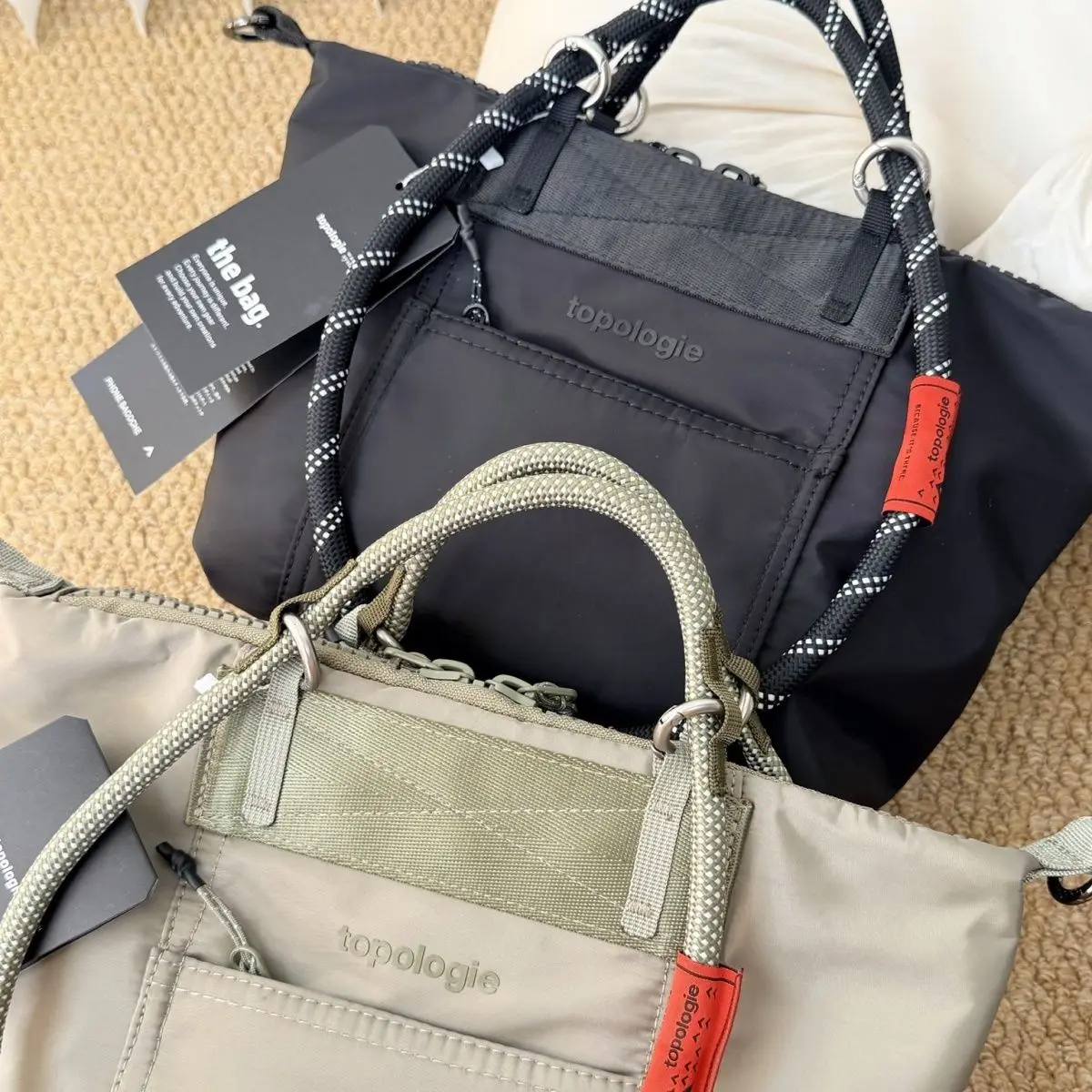 Topologie Retro Plaid Fall Winter Large Capacity Gym Tote Sporty Outdoor Travel Commute Shoulder Bag Unisex
