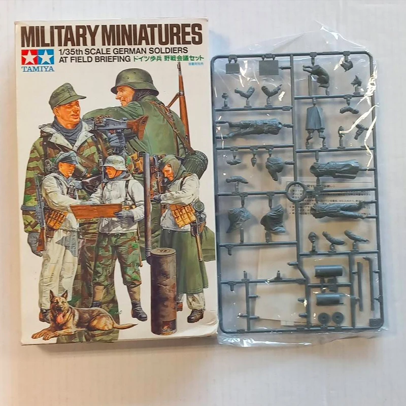 TAMIYA Plastic Assembled Soldier Kit 35212 Infantry Field Meeting 5 people 1/35