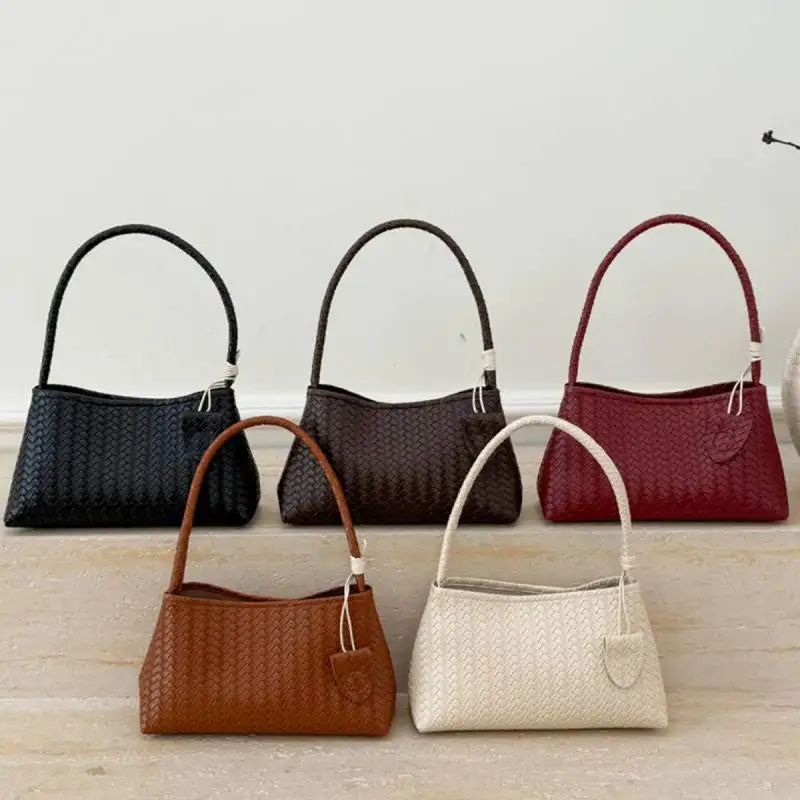 

Women Finish Retro Woven Shoulder Bag Fashion Pure Color Handbag PU Lightweight Versatile Handbag Daily Commute Shopping
