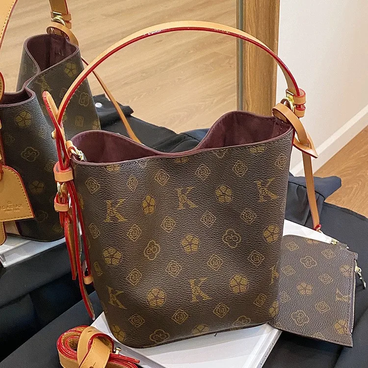 

‌2025 Spring Women's Retro Convertible Bucket Tote - Monogram Crossbody Bag with 3-Way Carry, Vintage-Chic Shoulder Sling for
