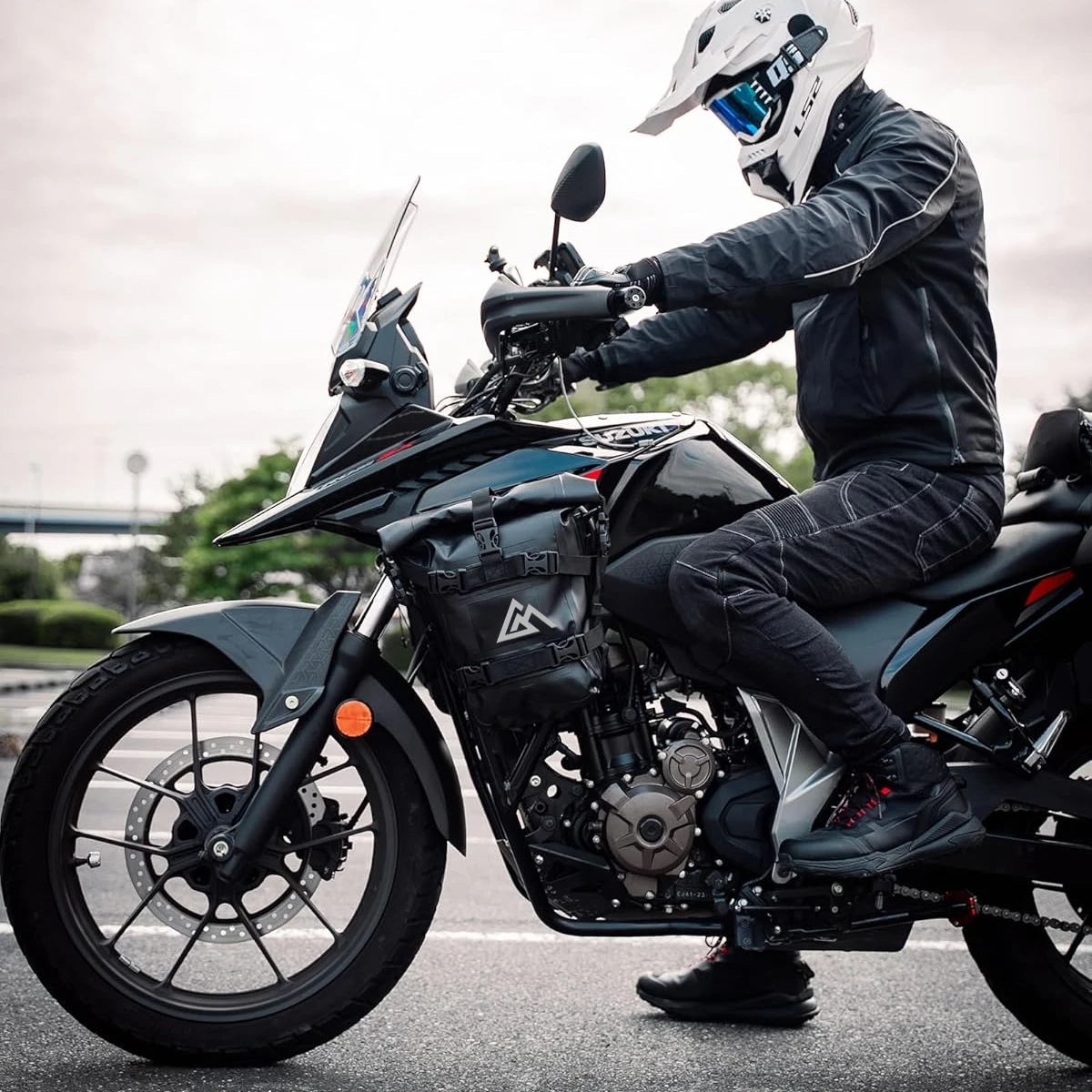 オートバイ用クラッシュバーバッグ 防水 2個セット バンパー - Motorcycle Crash Bar Waterproof Dry Bag のレビューと価格