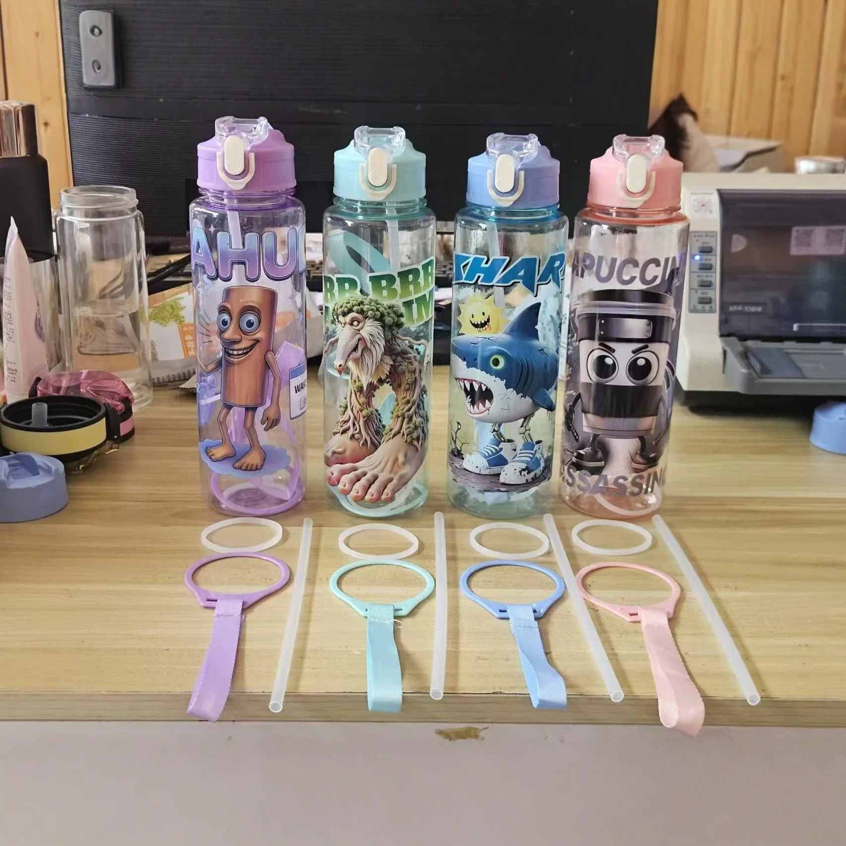 

Бутылка для воды 750 мл «Итальянский Brainroot» – кружка для напитков, бутылка для воды Tungtungtung Sahur Tralalero Tralala – рождественский подарок