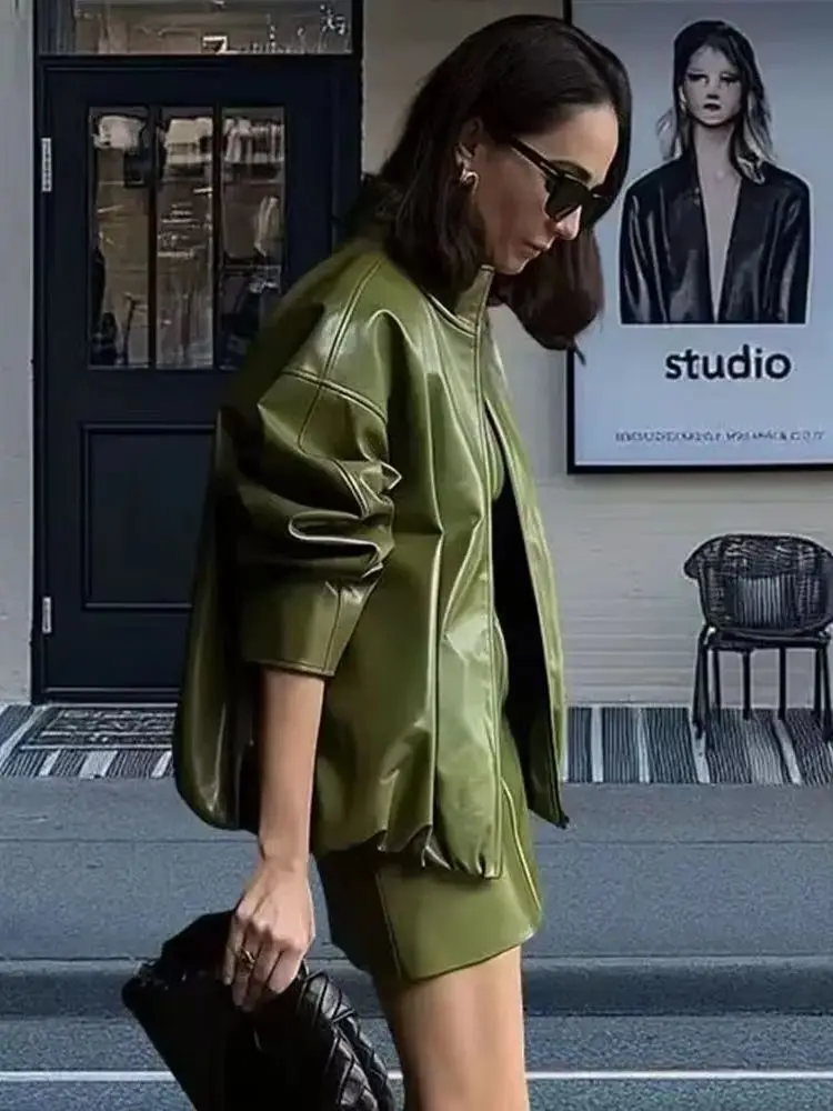 

HH женская 2026, новая мода, кожаная куртка с длинными рукавами и воротником-стойкой на молнии + сексуальный топ без рукавов, тонкий мини-костюм без рукавов