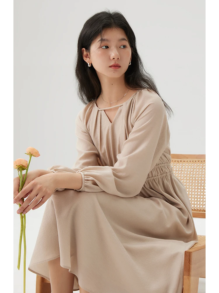 ZIQIAO Petite French Elegant Waist Slim Mid length Dress for Women\'s 2024 Spring Dress New Style Khaki Skirt 24ZQ91223