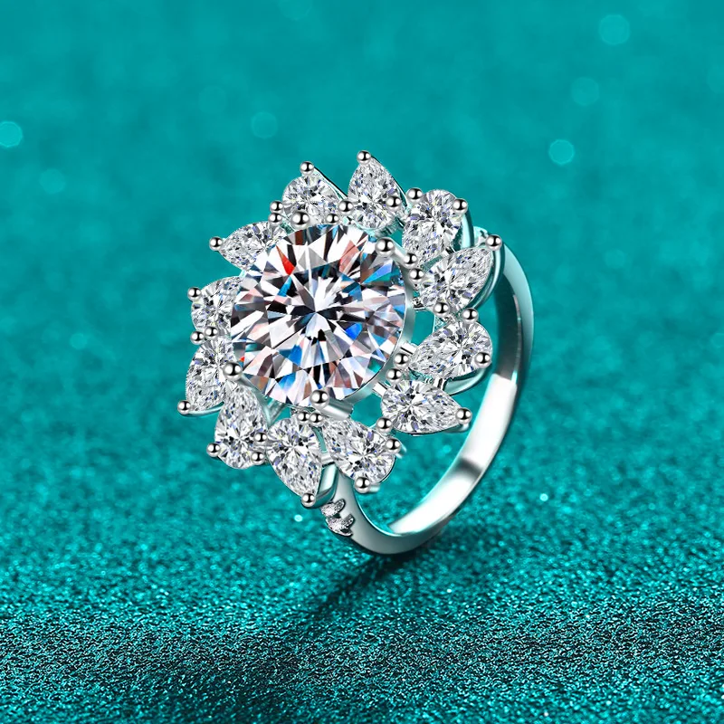 PT950 Platinum Women's 5 Carat Pear-Shaped Bezel-Set Moissanite Ring, Fashionable Elegant Light Luxury Design.