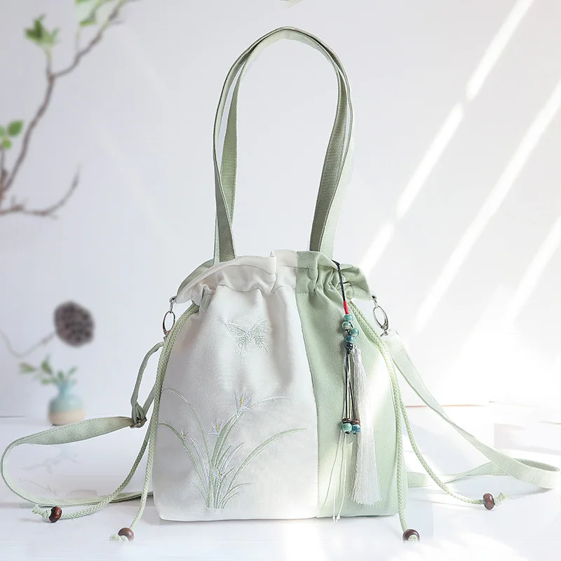 

Chinese Embroidery Drawstring Bags Women's Hanfu Handbag Floral Canvas Shoulder Bag Small Pouch Ancient Handbag Tassels Pendent