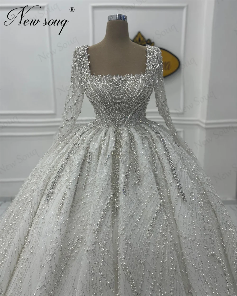 Saudi Arabia Long Sleeves Wedding Dresses Elegant 2024 Ball Gown Beaded Bridal Gowns For Women Dubai Bride Dress Robes Custom