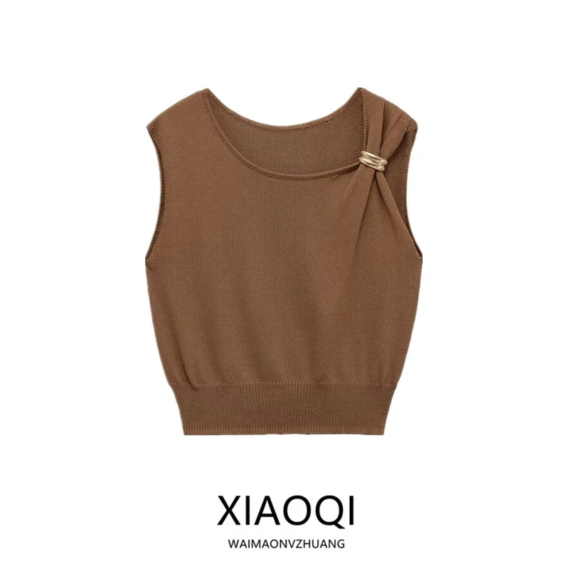 

Summer 2025 New Women's Knitted Svel Top Simple Versatile Faion Commute Sle ort Length round Ne Pullover
