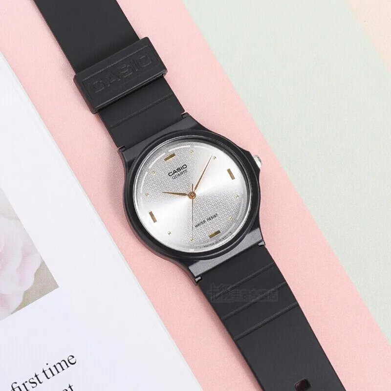 ساعة كاسيو للرجال بمينا صغير، ساعة كوارتز رياضية عصرية وبسيطة للجنسين، بمينا صغير 33 ملم للنساء