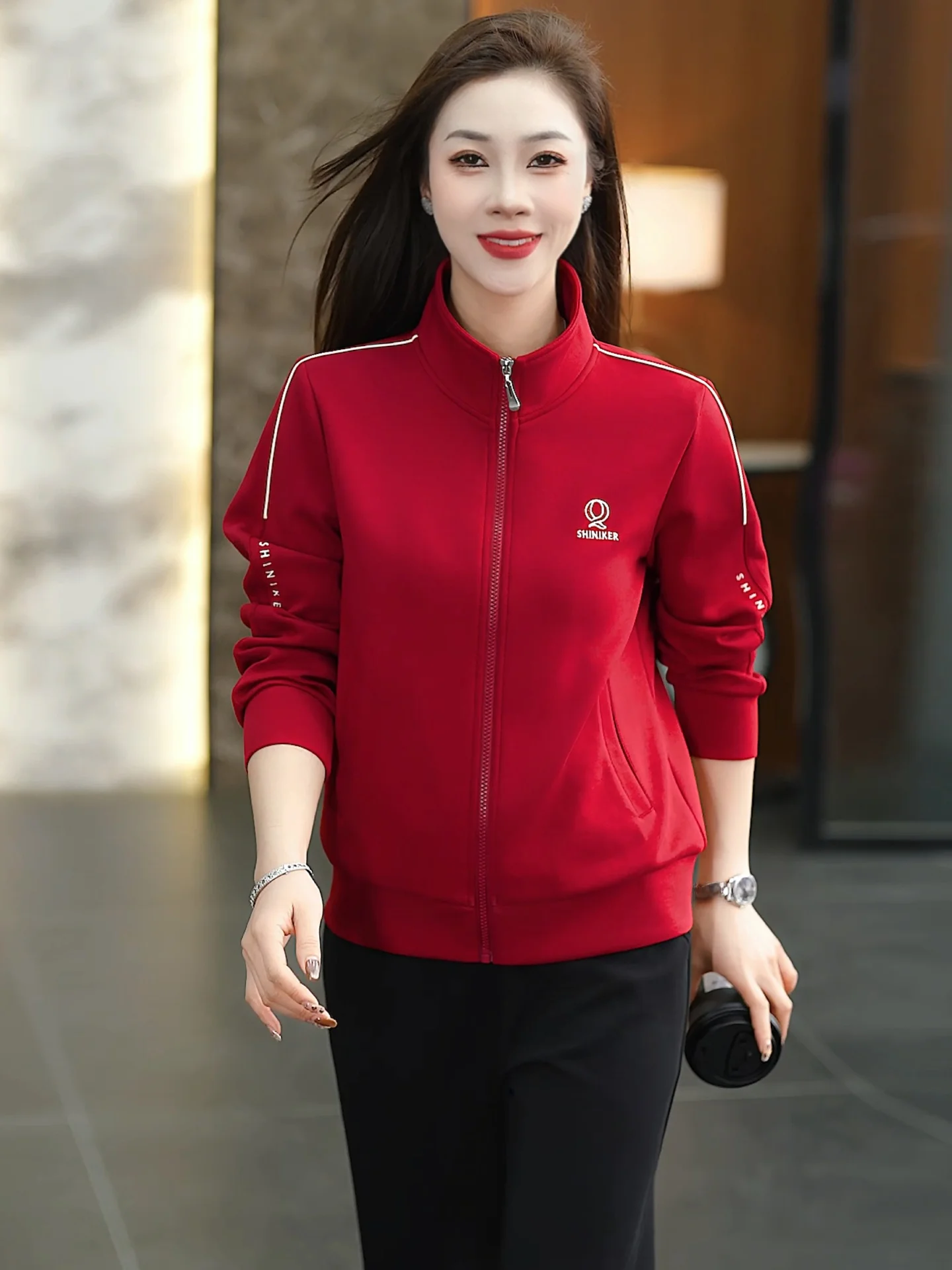 

Faionable Sportswear Set for Women Zipper Jaet Fitn Outfit Two-Piece Slimming Design Suitable for Middle-Aged And ly